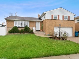 1204 W Hirsch St, Melrose Park, IL