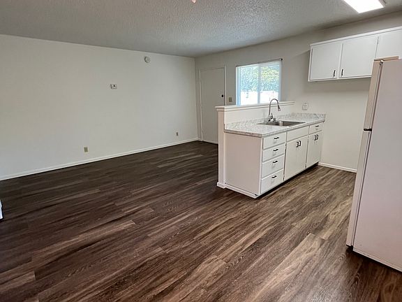 2nd image of 1351 Arcadian Ave APT D