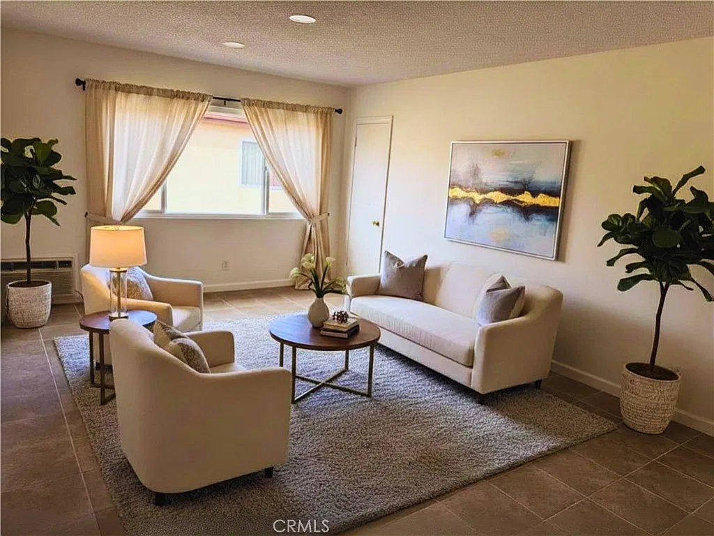 2 bed, 1.5 bath, 805 sqft, $2,375 — Photo 3