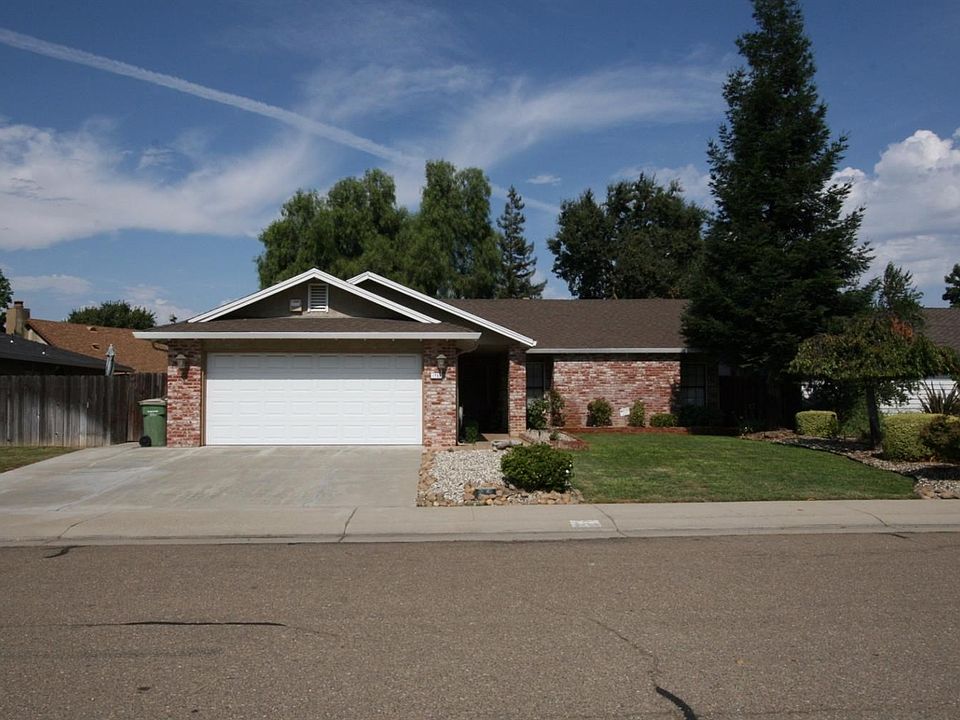 1st image of 1733 Burgundy Dr