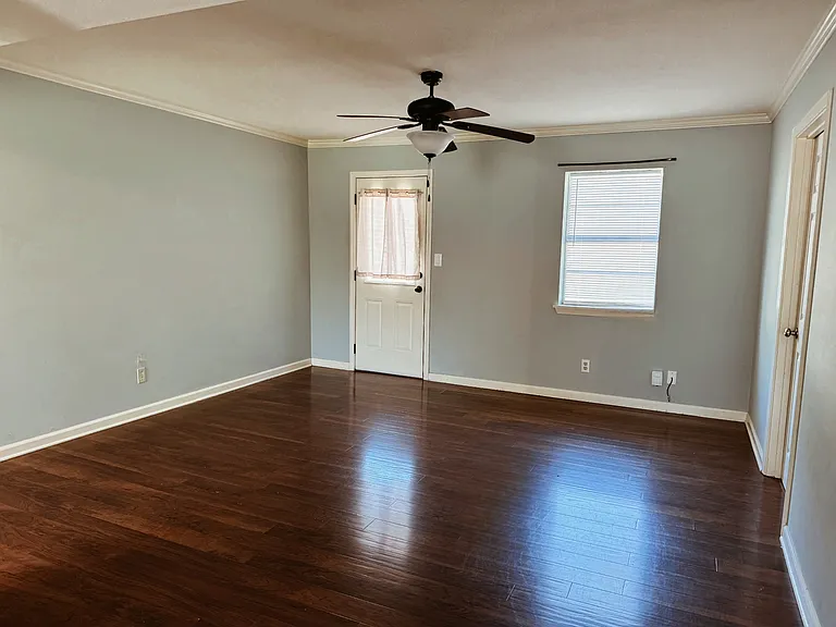 275 Kelso Rd — Photo 3
