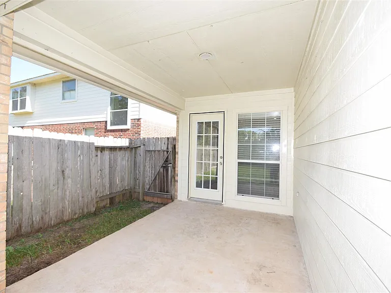5726 Indigo Trails Dr — Photo 30