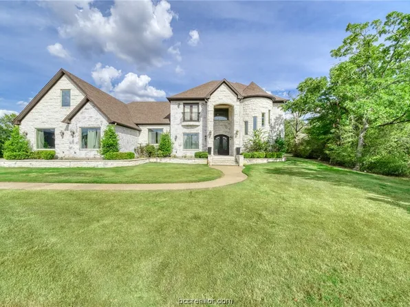 4712 River Bend Ct, Bryan, TX 77808