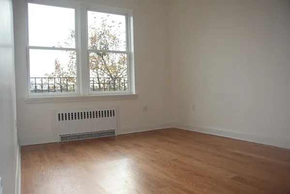 Rented by Mdays Realty | media 13