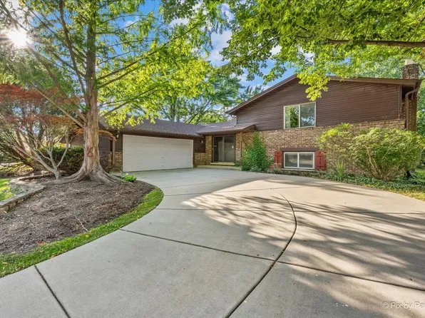 602 E Hackberry Dr, Arlington Heights, IL 60004