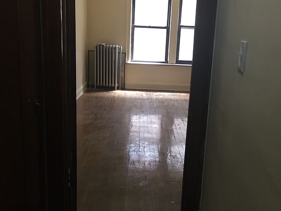 4th image of 7847 S Colfax Ave #1
