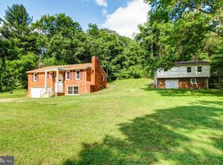 3275 Honey Valley Rd, Dallastown, PA 17313