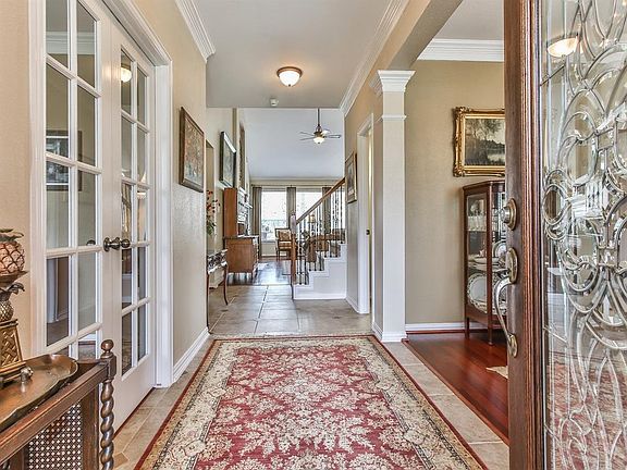 5th image of 4903 Oxbow Cir E