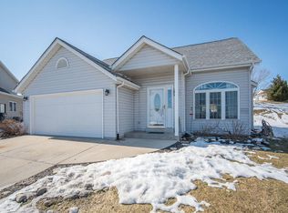 1704 Pine Ridge Ct, Mayville, WI 53050