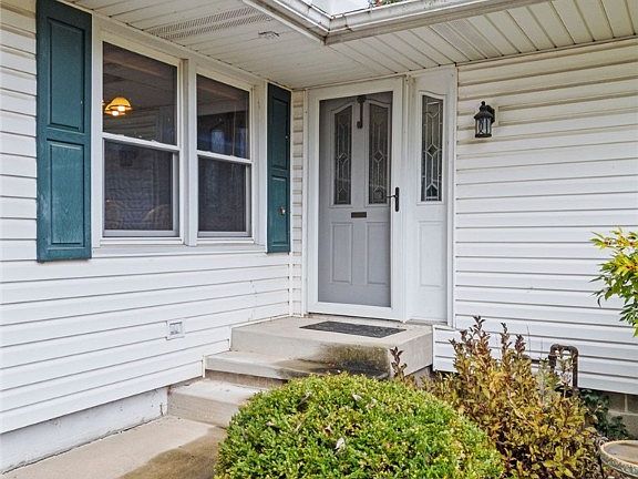 4th image of 4385 Fruitland Ave