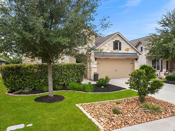 3rd image of 120 Escondido