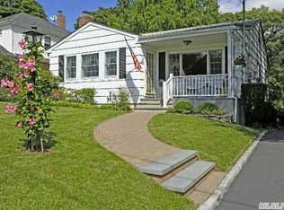 50 Baldwin Ave, Locust Valley, NY 11560