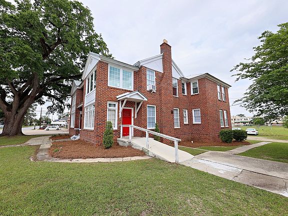 5th image of 150 Church St SW