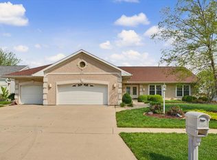 2910 Rutherford Dr, Urbana, IL 61802