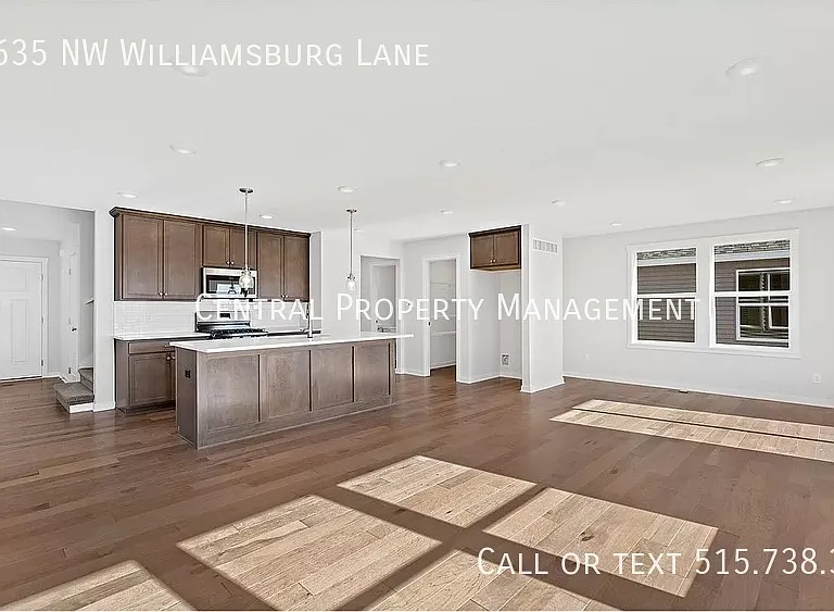 635 NW Williamsburg Ln — Photo 5