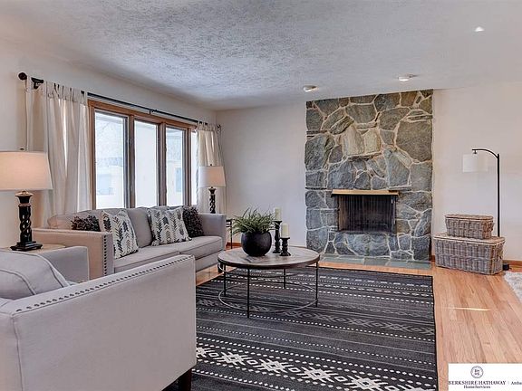 4th image of 403 Matthies Dr