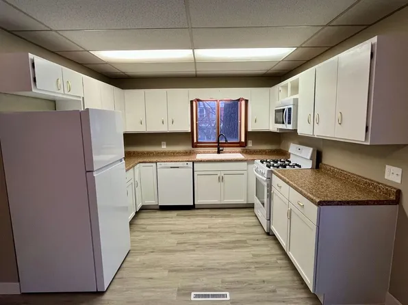 121 N 5th Ave, Wausau, WI 54401