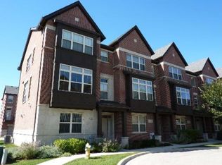 702 Keystone Ln, Vernon Hills, IL 60061