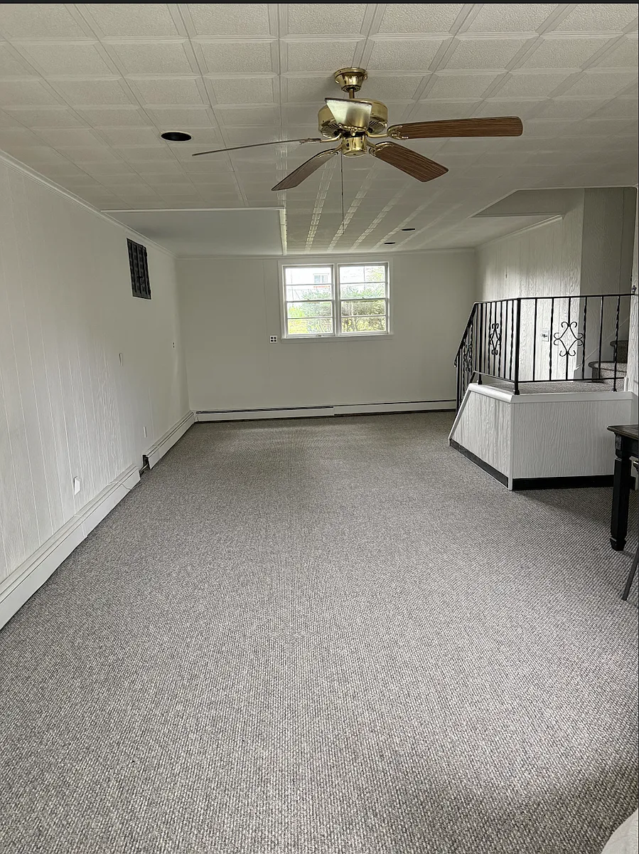 Entry-room - 14 Jefferson St