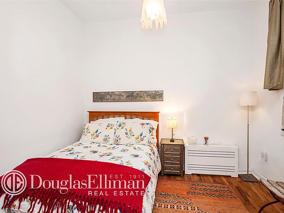 3rd image of 66 W 84th St APT 5C
