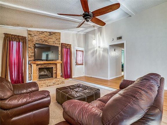 5th image of 2918 Hazelwood Dr