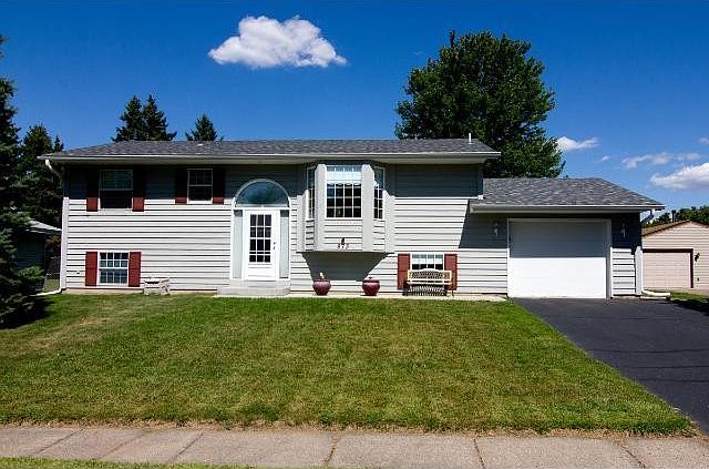 1st image of 873 Oriole Dr
