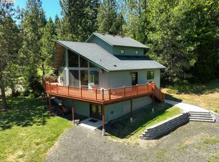 140 Old County Ln, Myrtle Creek, OR 97457