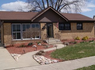 10949 Lombard Ave, Chicago Ridge, IL 60415