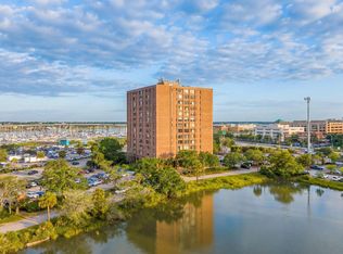 14 Lockwood Dr #7ABG, Charleston, SC 29401