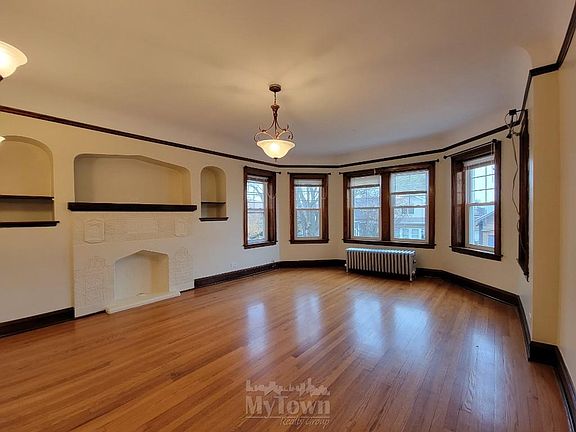 5th image of 5323 W Cornelia Ave #2