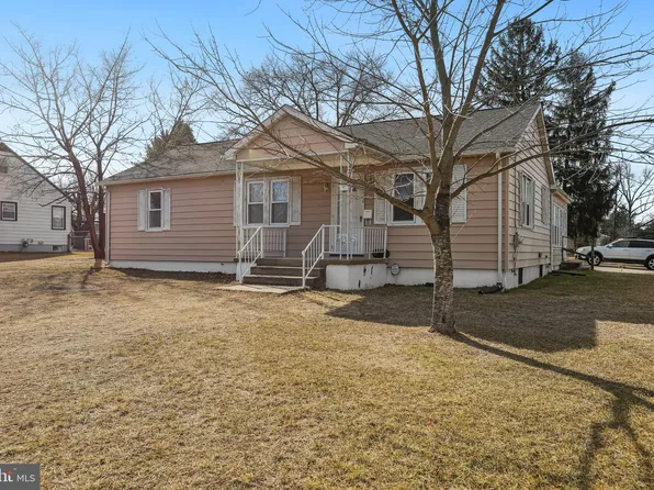 110 N Hunterdon Ave, Hainesport, NJ 08036