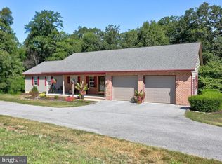 126 Loop Rd, Quarryville, PA 17566