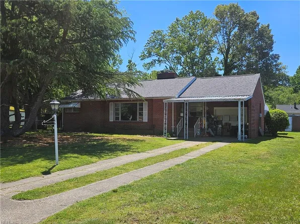 146 Cambridge Pl, Hampton, VA 23669