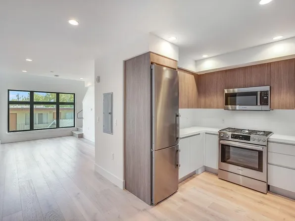 2747 San Pablo Ave #209, Berkeley, CA 94702