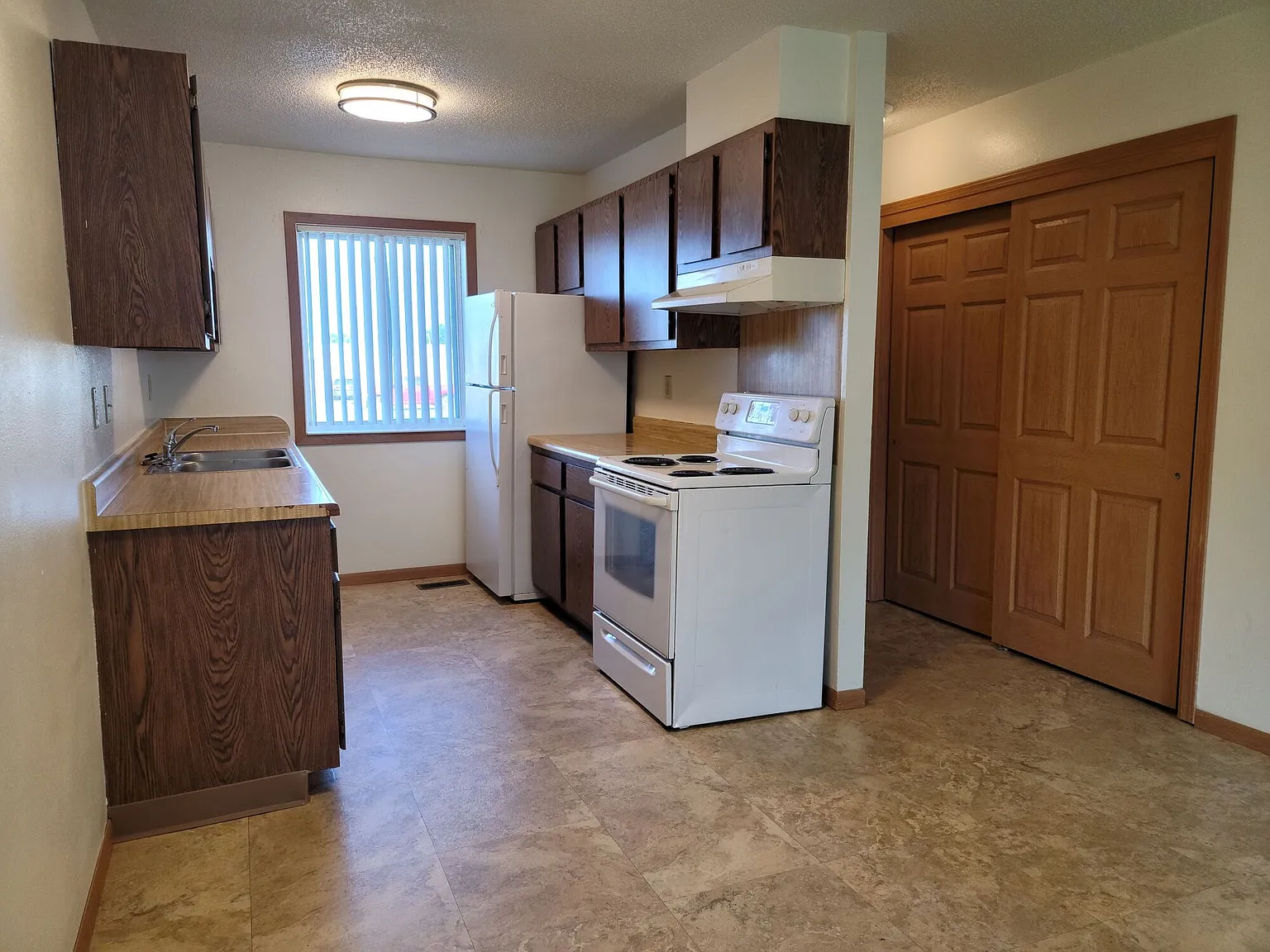 Homestead Townhouses — Photo 1
