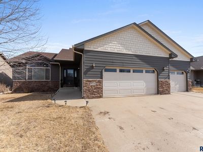 3132 S Newcastle Ct, Sioux Falls, SD, 57110