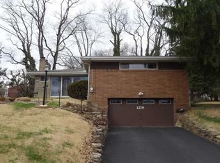 1219 Cocker Dr, Bethel Park, PA
