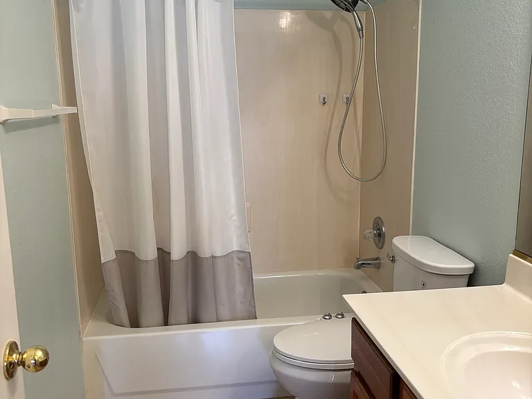 1289 W Maria Ln — Photo 17
