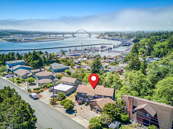 226 SE Harney St, Newport, OR 97365