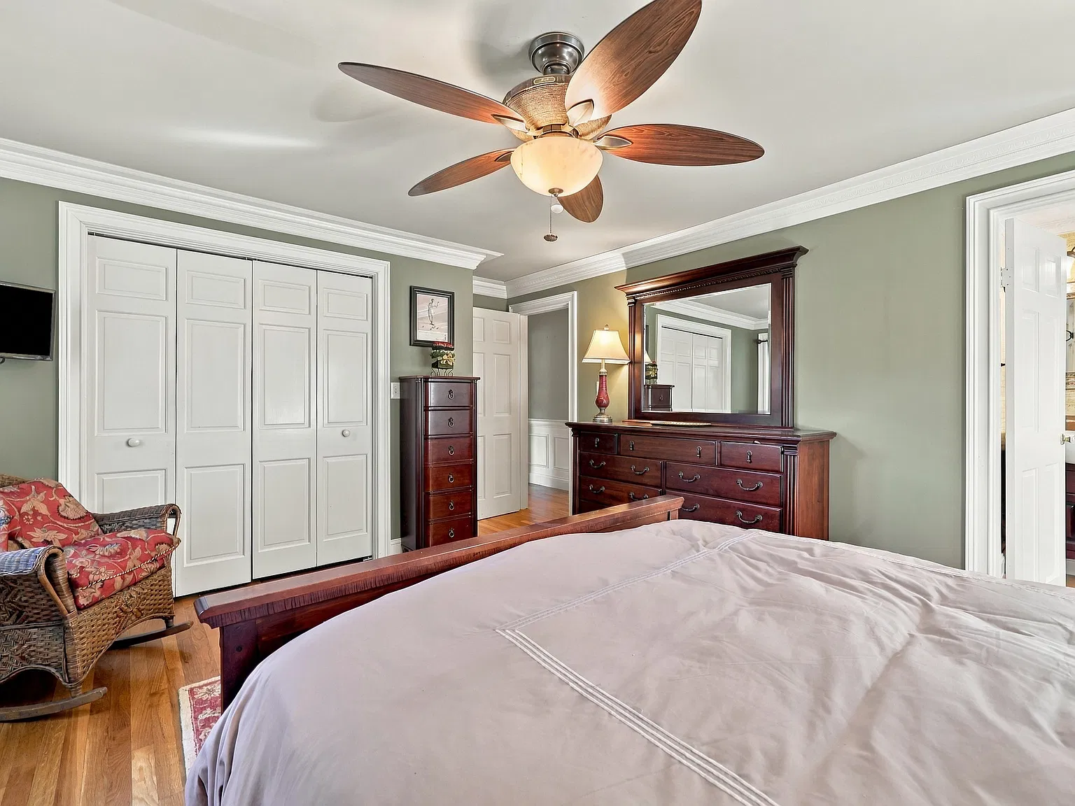 3 bed, 2131 sqft, $4,000 — Photo 4