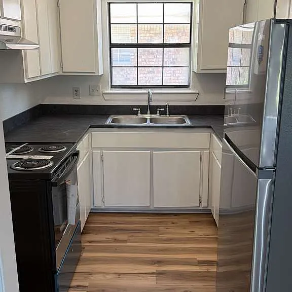 5037 Hubert St — Photo 1