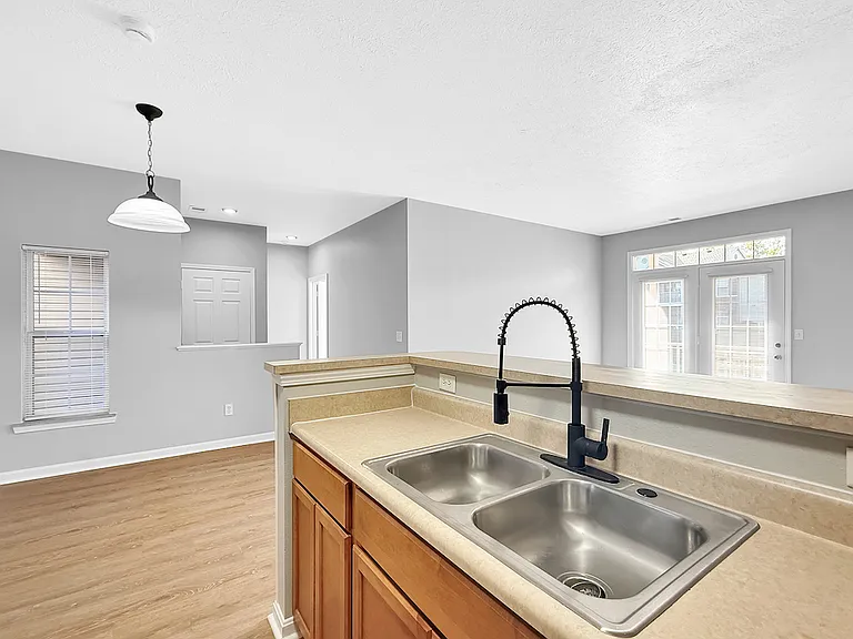 Beaver Creek Apartments — Photo 25