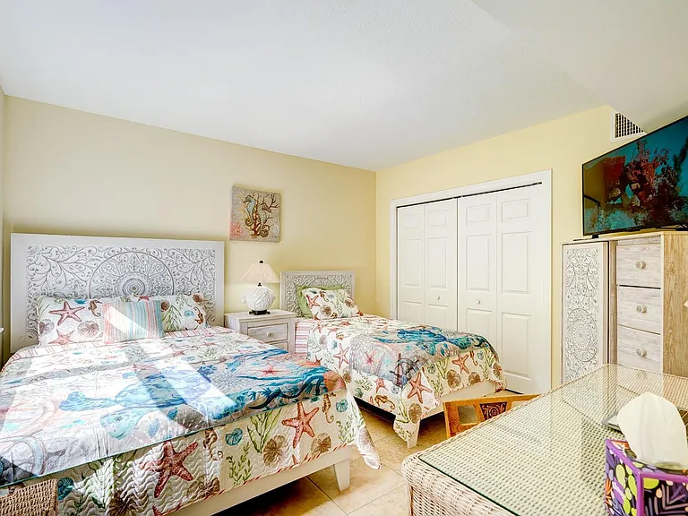 1289 NE Ocean Blvd #10 — Photo 31