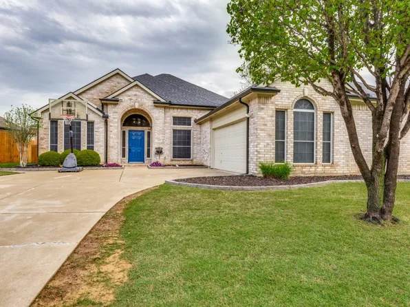 409 Stoneleigh Cir, Lake Dallas, TX 75065