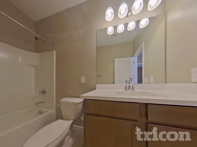 30033 W Cheery Lynn Rd — Photo 13