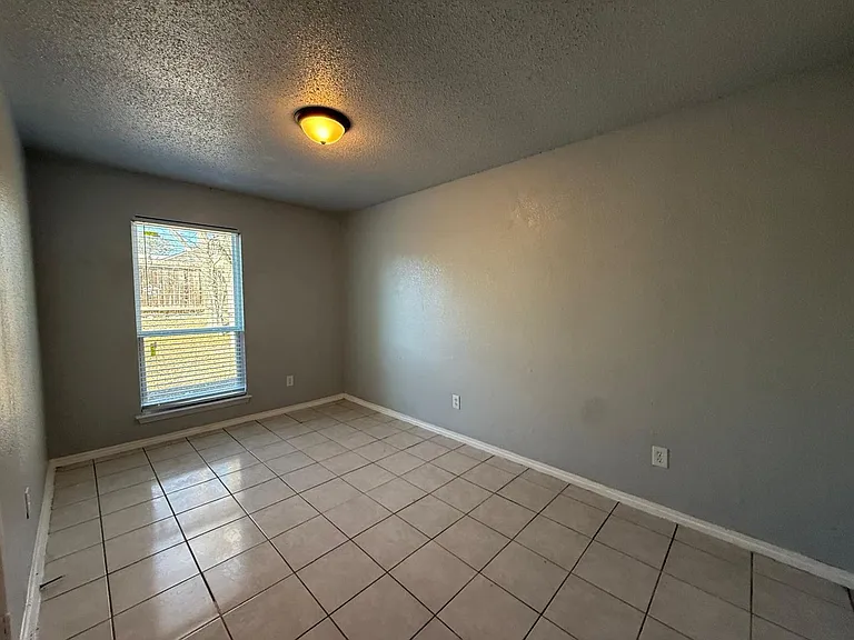 1311 Hortencia Ave #B — Photo 11