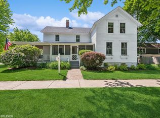 302 Ela St, Barrington, IL 60010