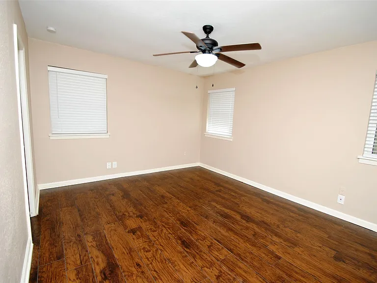 10034 Cedardale Dr — Photo 29
