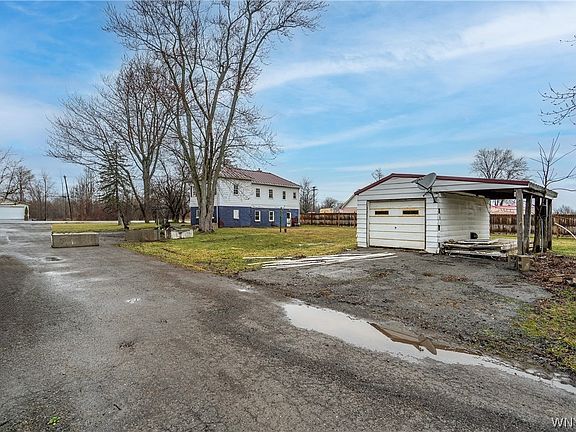 5th image of 8465 Transit Rd