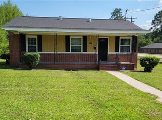 2813 Azalea Ave, Tuskegee Institute, AL 36088